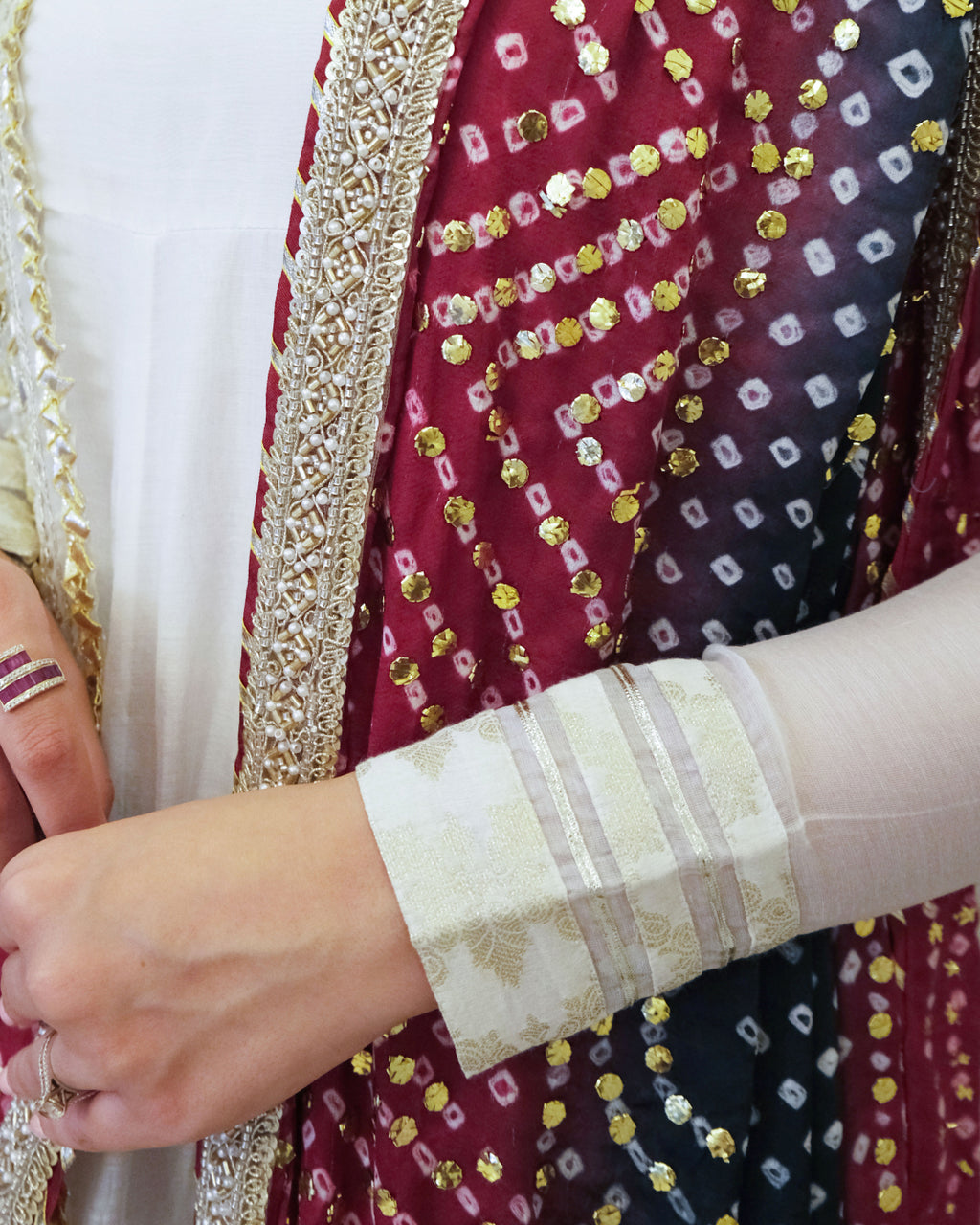 Noor-e-Mehfil | 4 pieces (as shown)